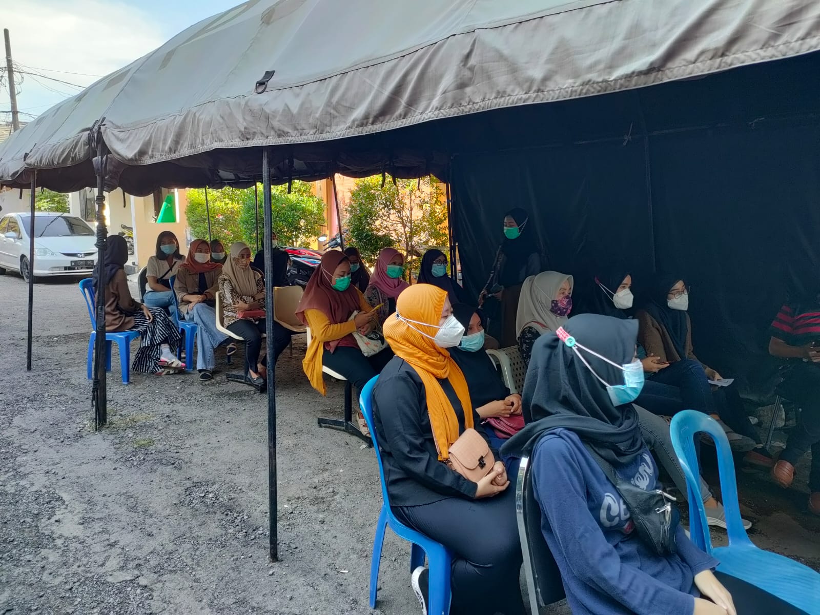 Cegah penyebaran virus COVID-19, Poltekkes Kerta Cendekia mengadakan vaksinasi serentak